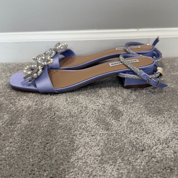 STEVE MADDEN LUCINDA LILAC RHINESTONE CRYSTAL BOW KITTEN HEEL-SZ 8.5-FITS SMALL - Picture 7 of 8